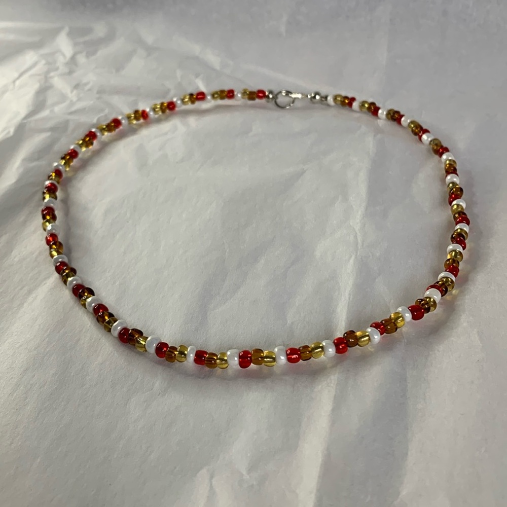 5/$20 ENTIRE SHOP CLEARANCE Simple “Autumn” 🍂 handmade beaded necklace